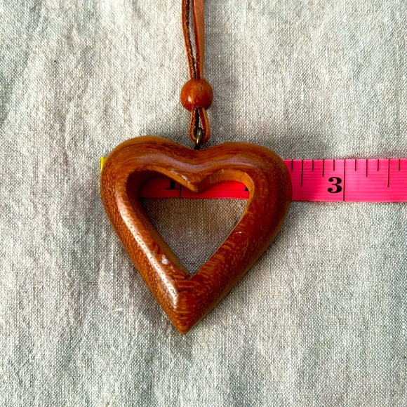 Vintage Wooden Heart Necklace - Picture 4 of 7